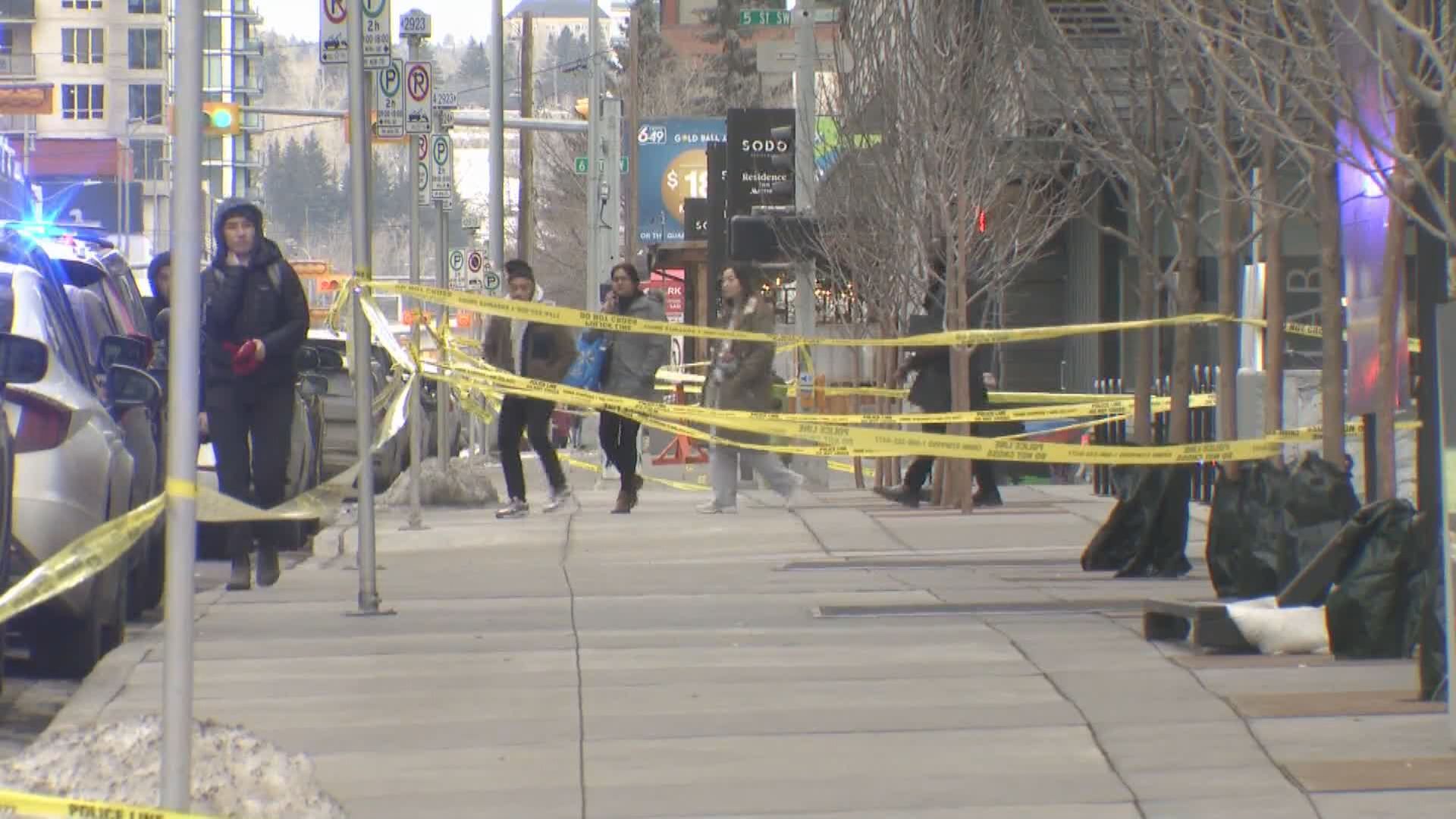 Calgary police search for suspects in fatal downtown assault