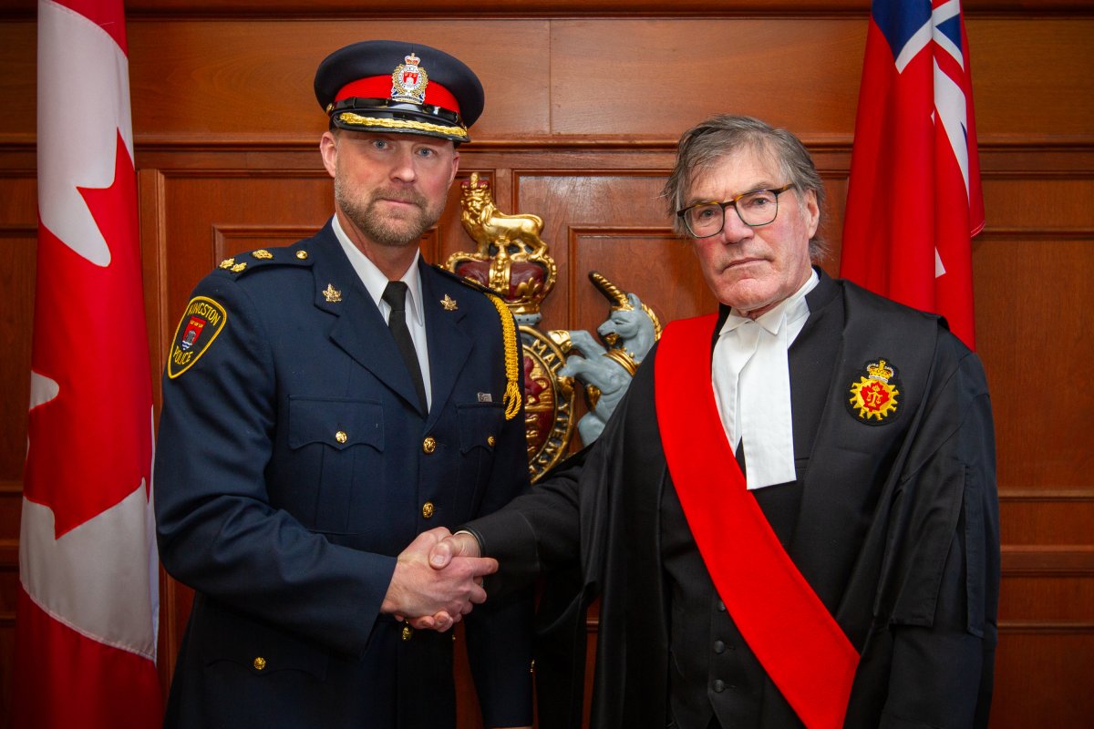 Scott Gee has been sworn in as Kingston police deputy chief.