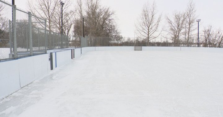 Regina outdoor rinks face off with Mother Nature