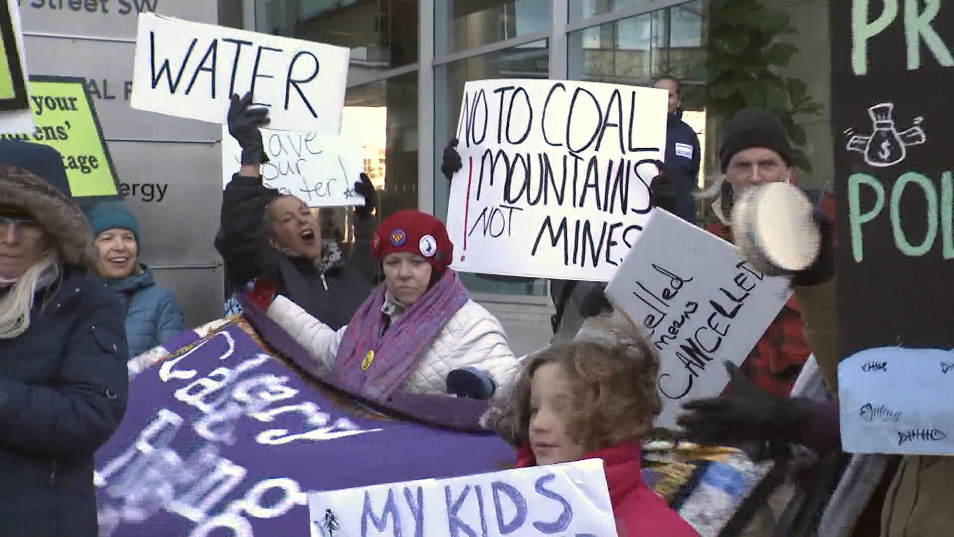 Future of Grassy Mountain coal mine now in the hands of the Alberta Energy Regulator