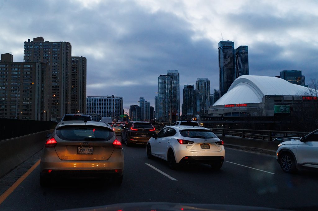 Hurricanes blame Toronto traffic for walk to rink