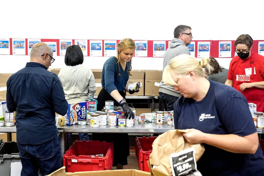 Mississauga food bank system lays off staff, cuts programs to preserve food resources