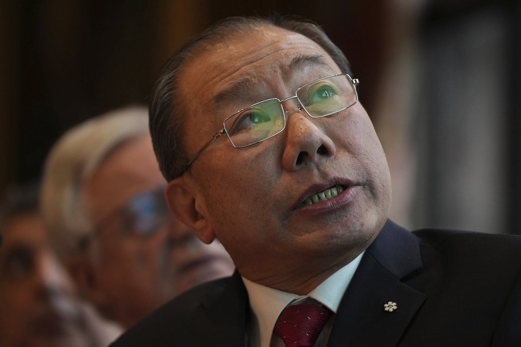 Retired medic Shoo Lee looks up at a large screen as he takes part in a press conference to announce "new medical evidence" from an international panel of neonatologists in connection with the conviction of British nurse Lucy Letby, in London, Tuesday, Feb. 4, 2025.