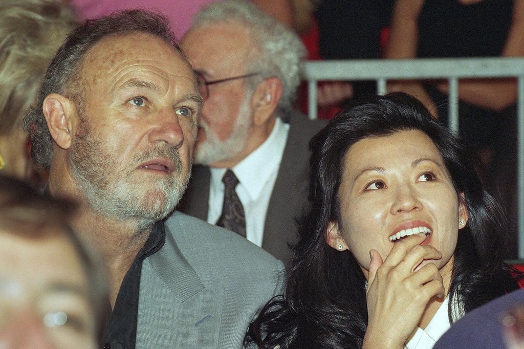 FILE - Actor Gene Hackman with wife Betsy Arakawa in June 1993.