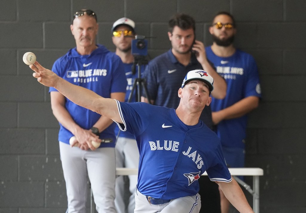 Blue Jays top Tigers 10-7 to snap two-game skid