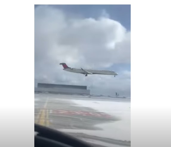 Delta CRJ-900 jet on final approach at Pearson International Airport in Toronto