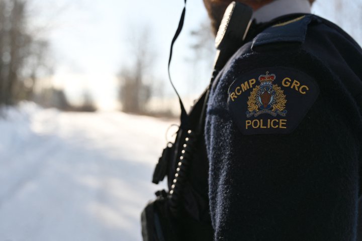 Family with kids aged 1 and 2 found frozen trying to cross Canada-U.S. border