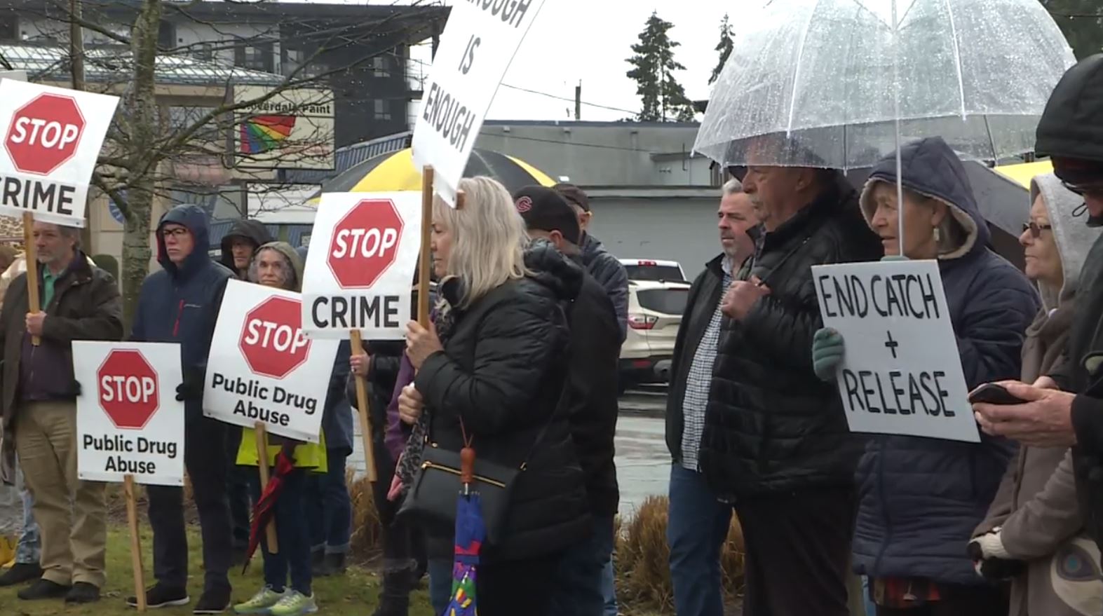 десетки жители на долината на Коуйчан се оказаха на митинг