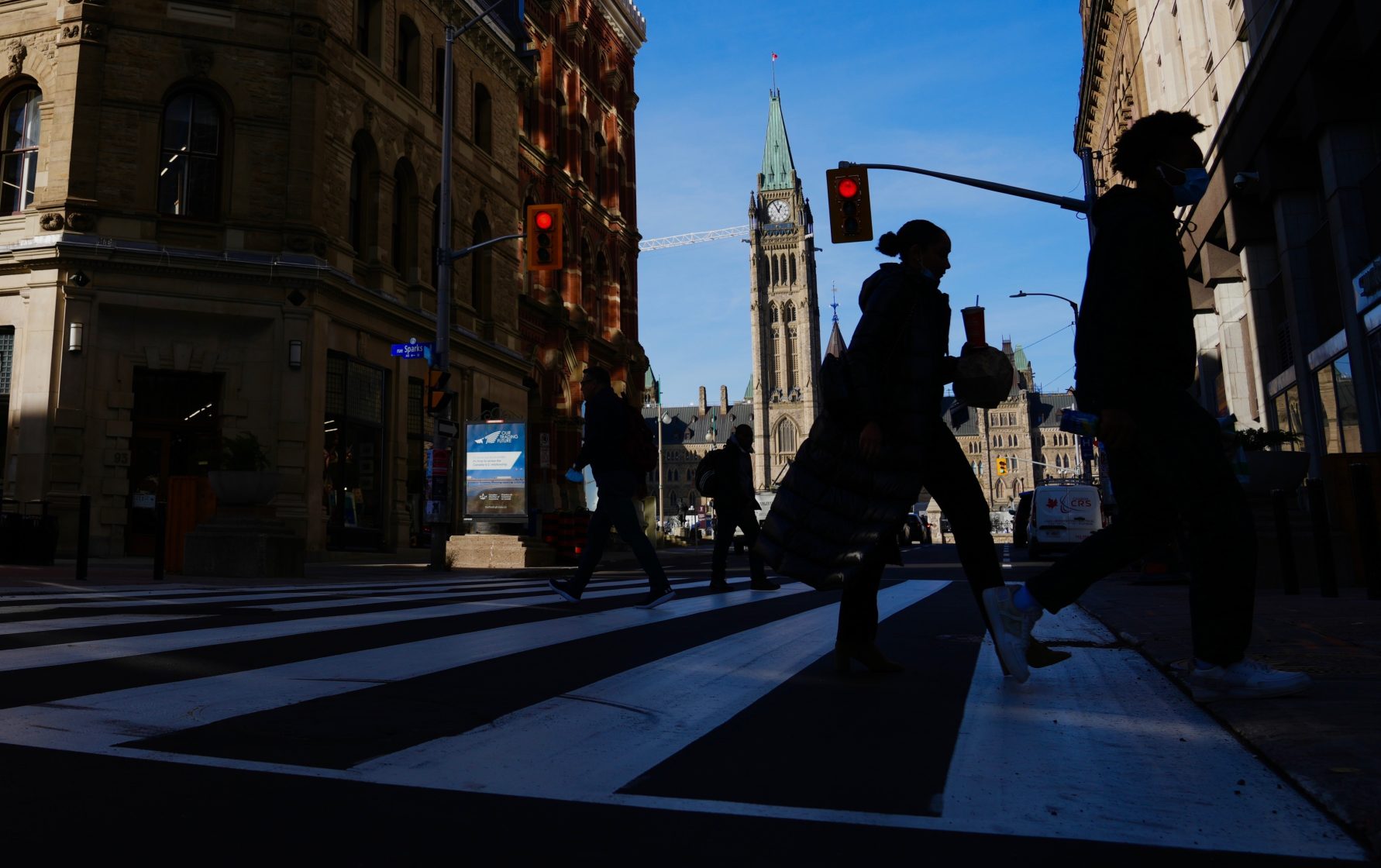 Federal employees now working four days a week seeing less office space