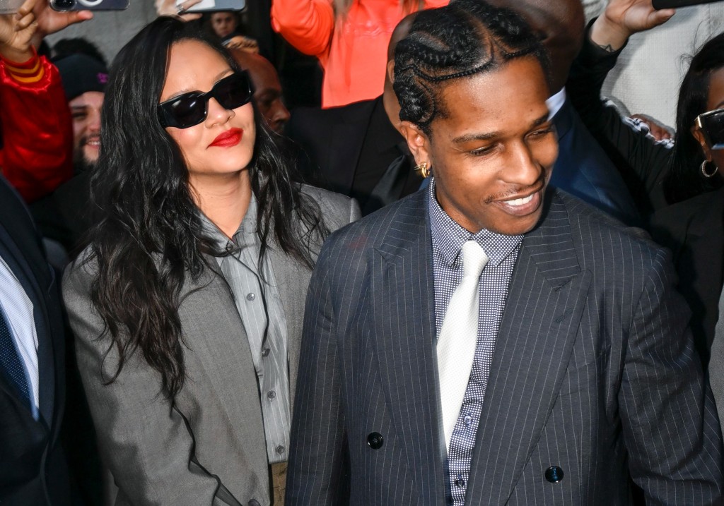 A$AP Rocky dives into Rihanna's arms after not guilty verdict in assault  trial - National | Globalnews.ca