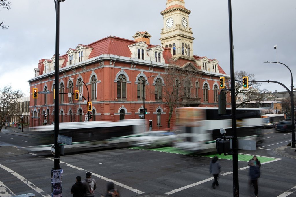 Четиридесет и осем процента от бизнеса в центъра на Виктория