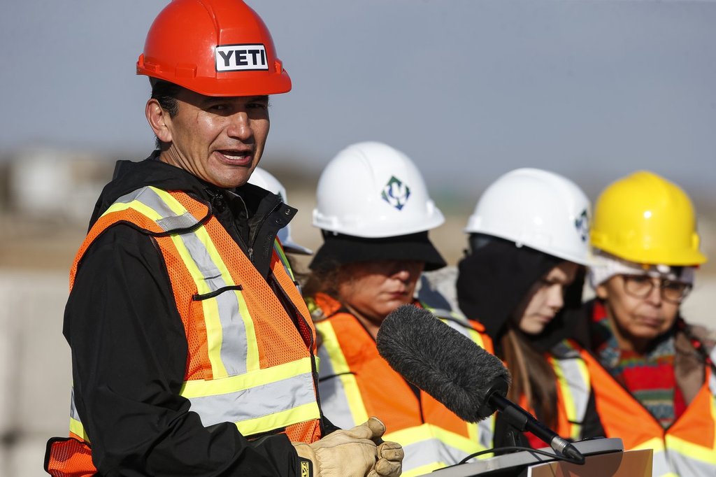 премиерът на Манитоба казва че е разговарял със семейството на