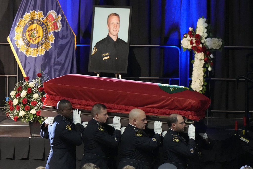 Откриващите аргументи започнаха в четвъртък в процеса на двама души