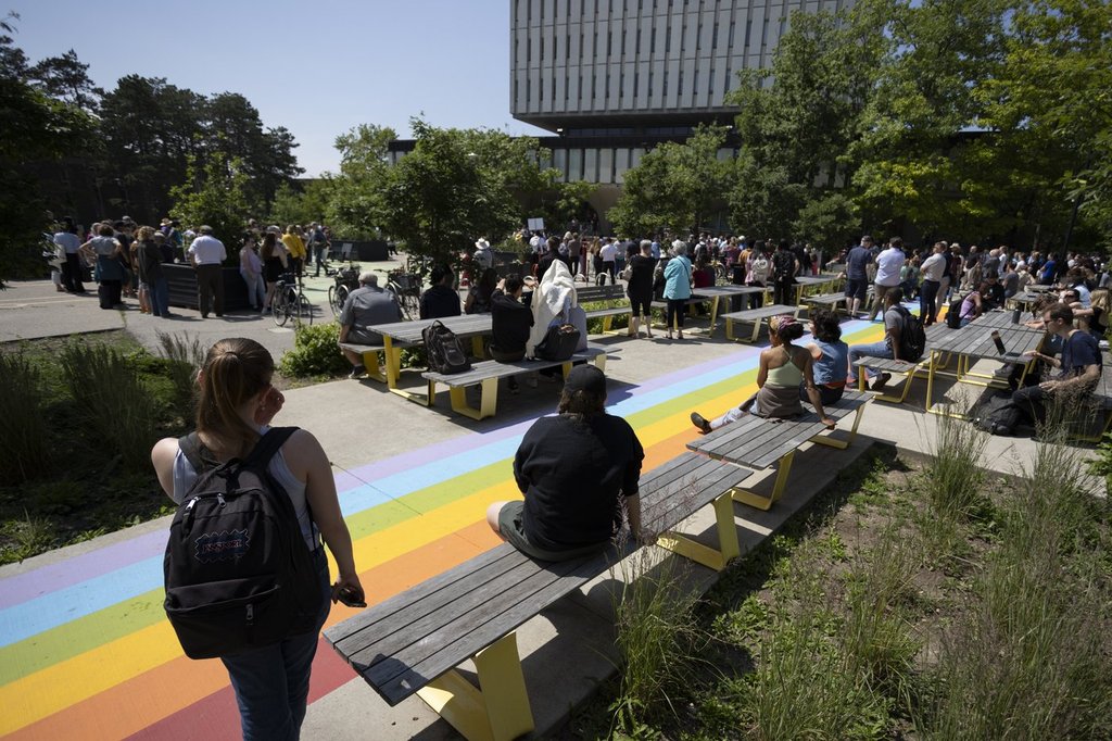 Съдът на Онтарио е установил че пробождането в класа по