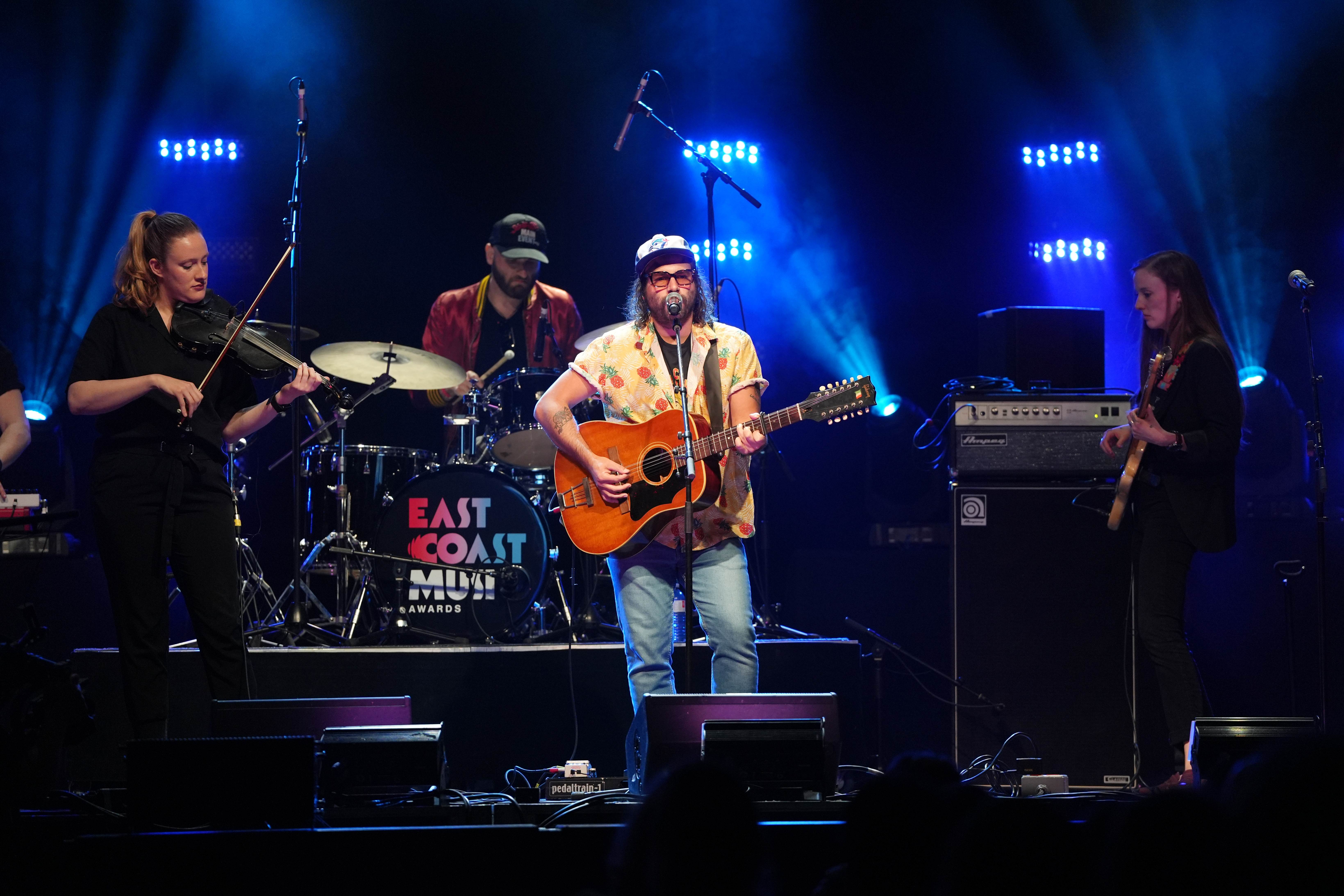 разгорещен конфликт за посоката на музикалните награди на Източното крайбрежие