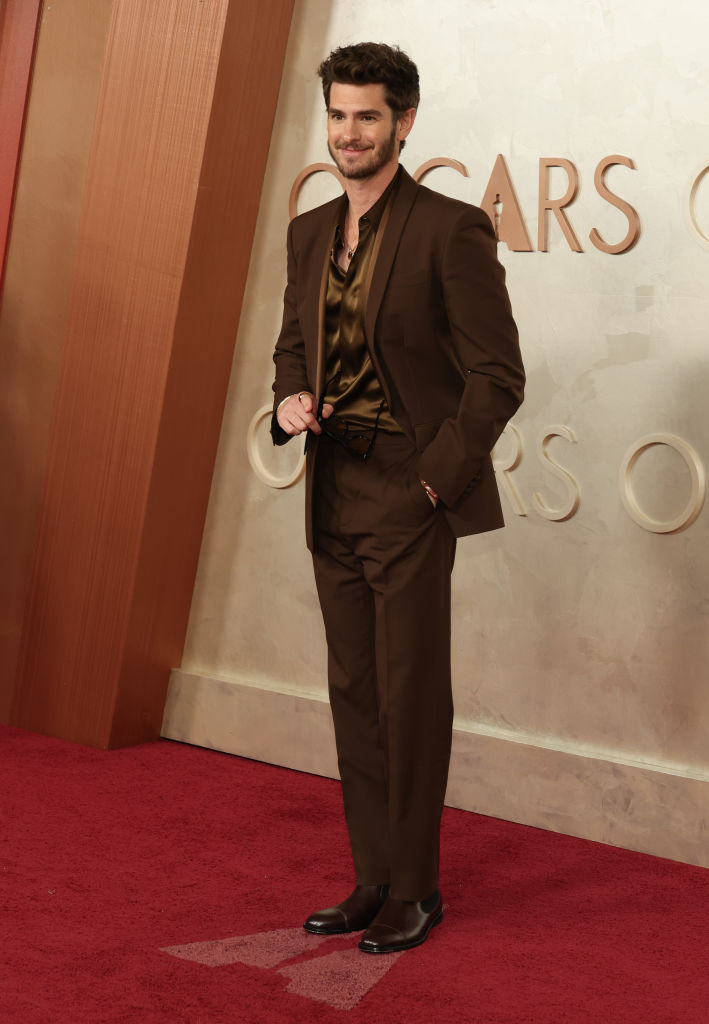 Andrew Garfield attends the 97th Annual Oscars at Dolby Theatre on March 02, 2025 in Hollywood, California.