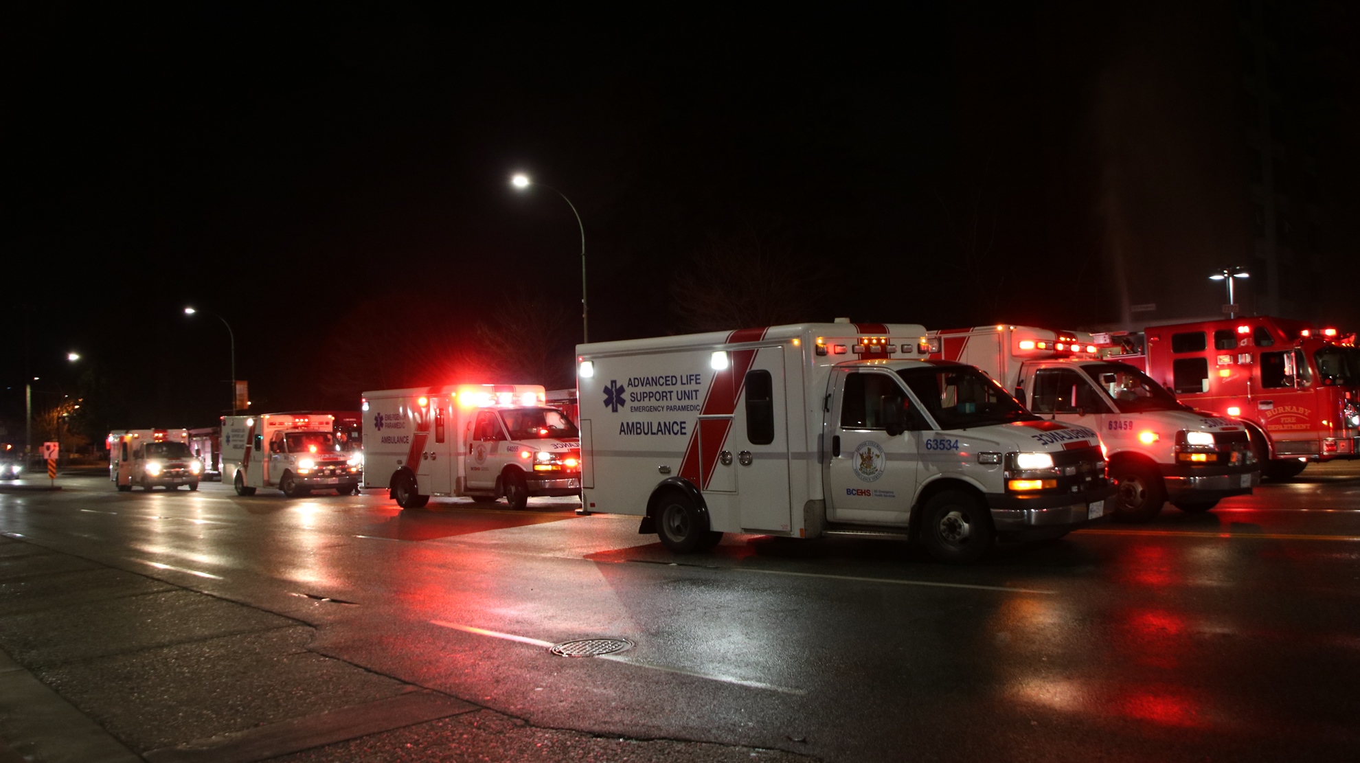 Двама души са в критично състояние в болница в четвъртък