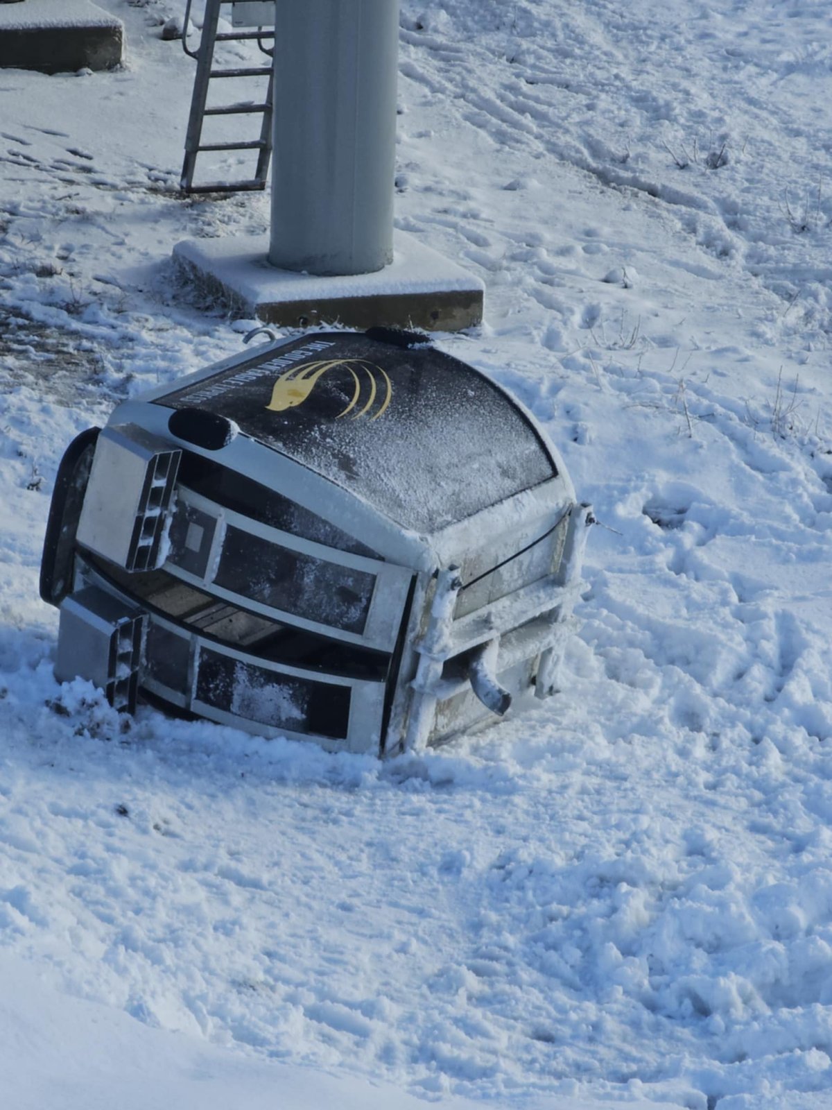 Resorts of the Canadian Rockies an investigation is underway after a car fell off the Golden Eagle Express gondola at Kicking Horse Mountain Resort near Revelstoke Monday morning while there were passengers inside.