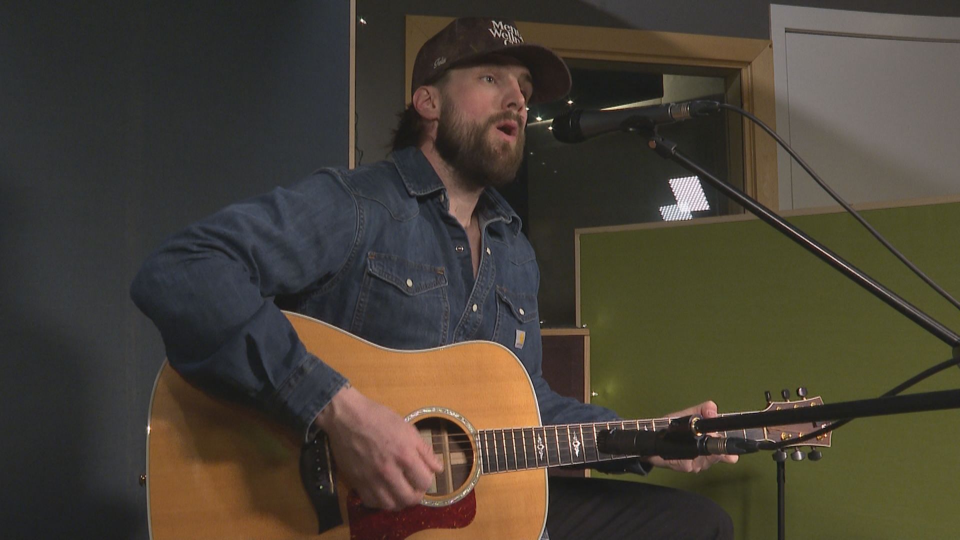 Музиката преминава през вените на Мич Зорн Country Singer и