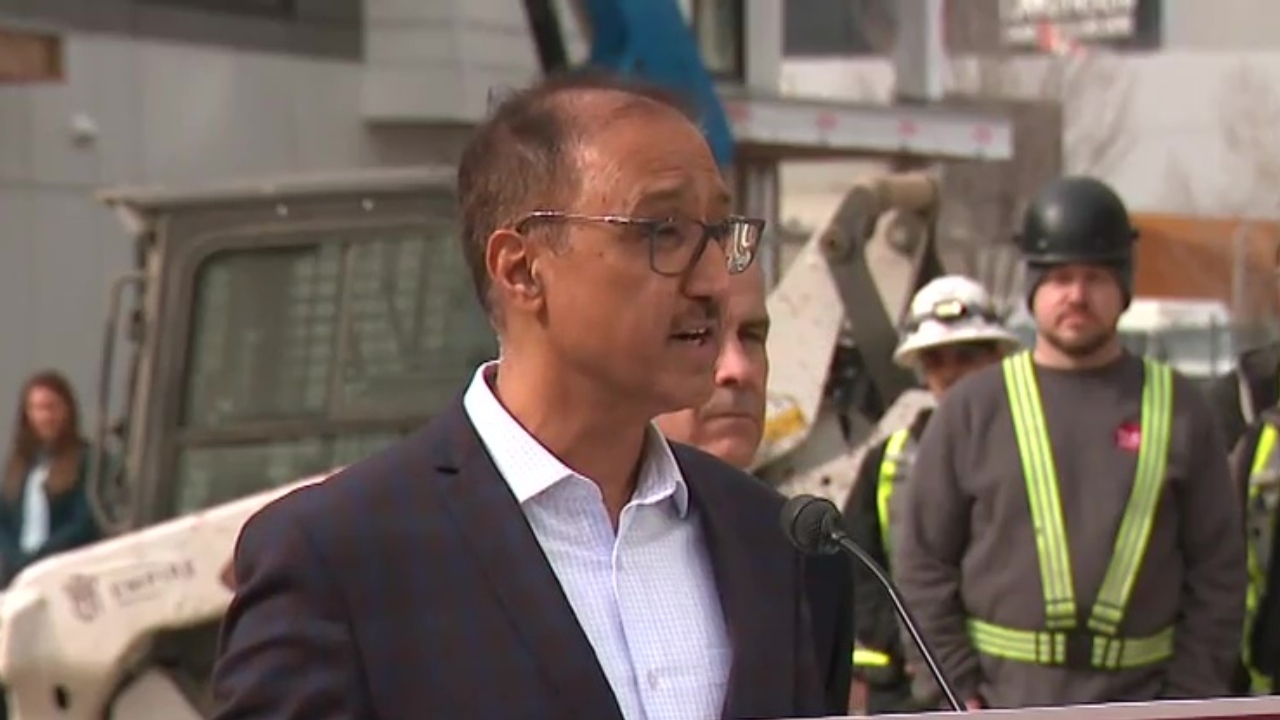 Може ли Amarjeet Sohi да има своите гледки при завръщане