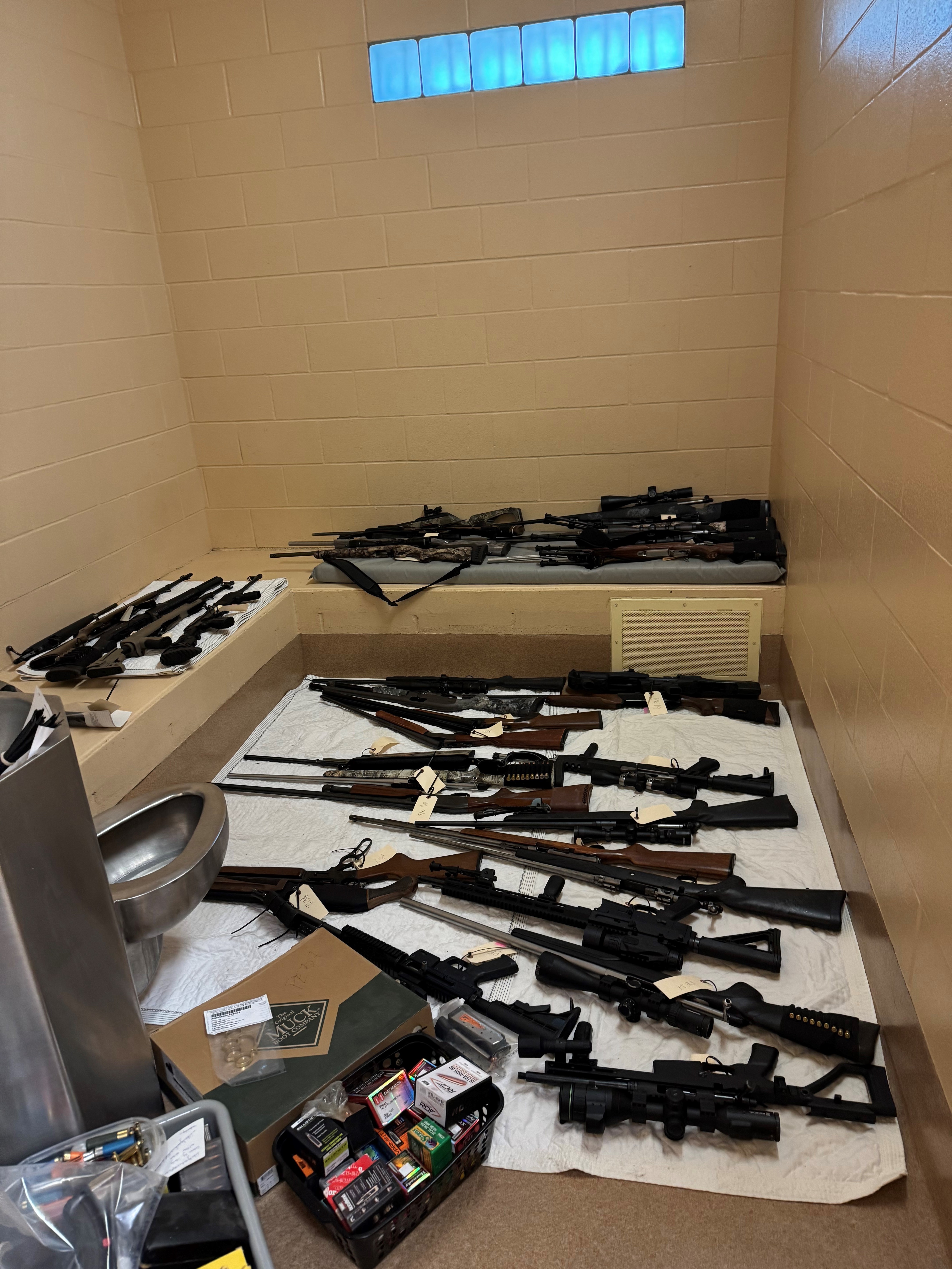 Smoky Lake RCMP са арестували и повдигнали обвинение на 25 годишен