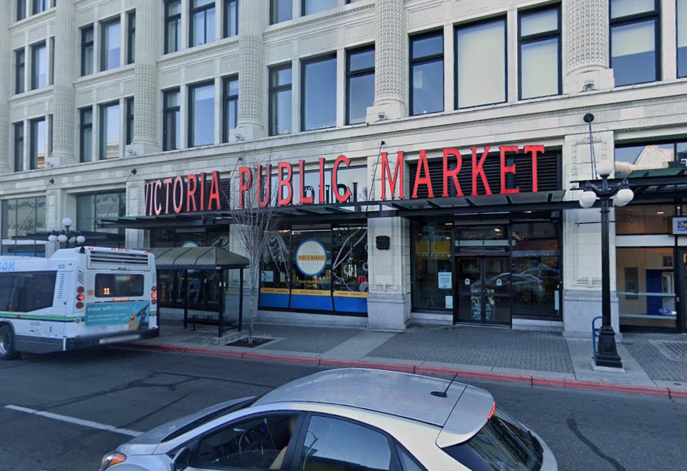 Продавачите в популярен търговски център в центъра на Виктория получиха