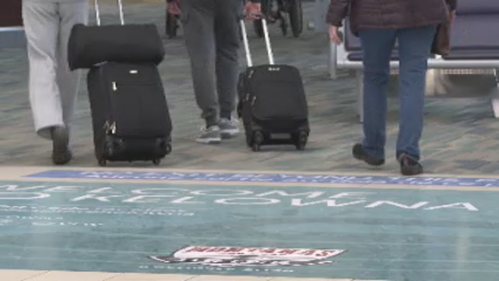 Докато пролетната ваканция се разминава полетите и пътешествениците текат в