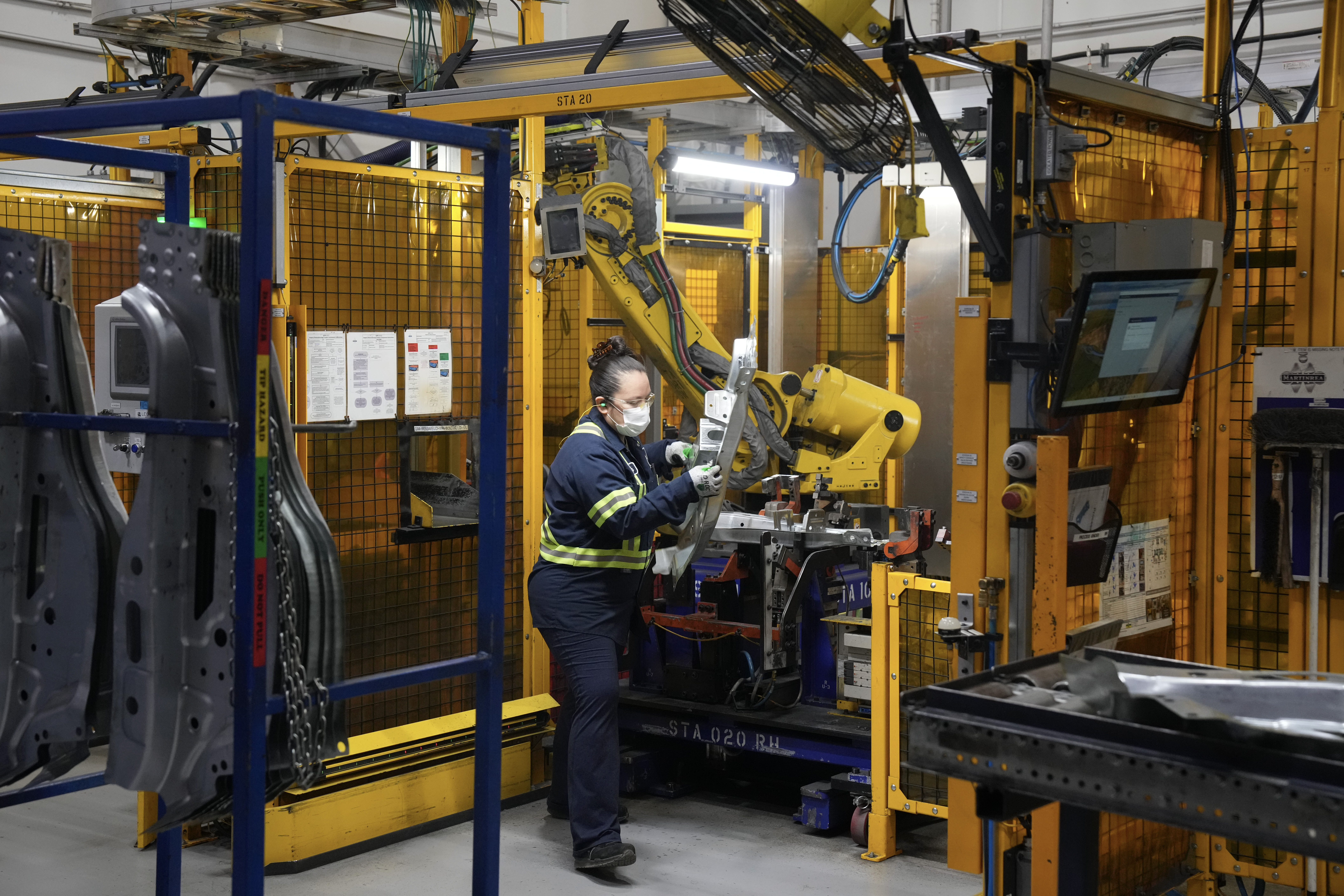 Trump announces 25% tariff on auto sector starting April 2