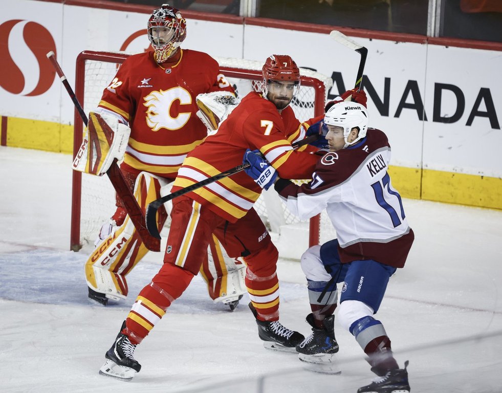 The Calgary Flames have signed defenceman Kevin Bahl to a
