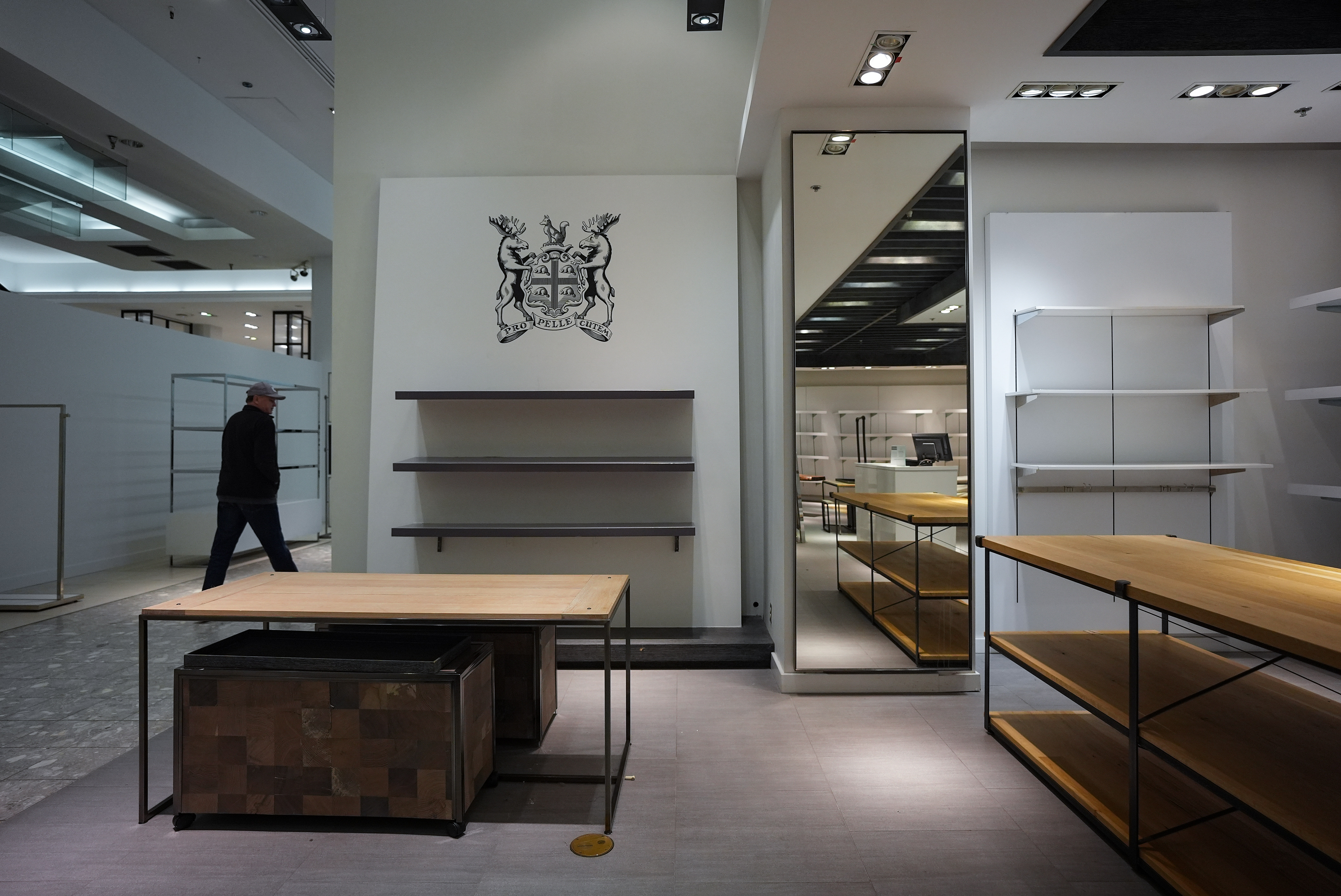 Hudson’s Bay wants court to OK agreement that gives little time to save 6 stores