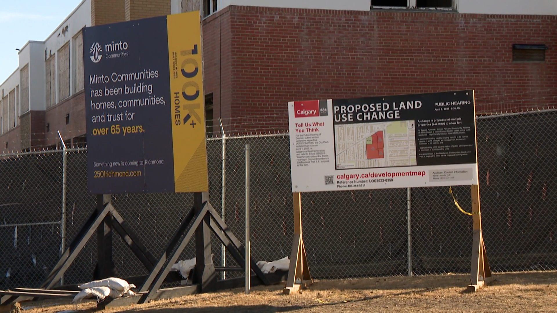 Остатъците от бившето училище за Виконт Бенет слизат но това