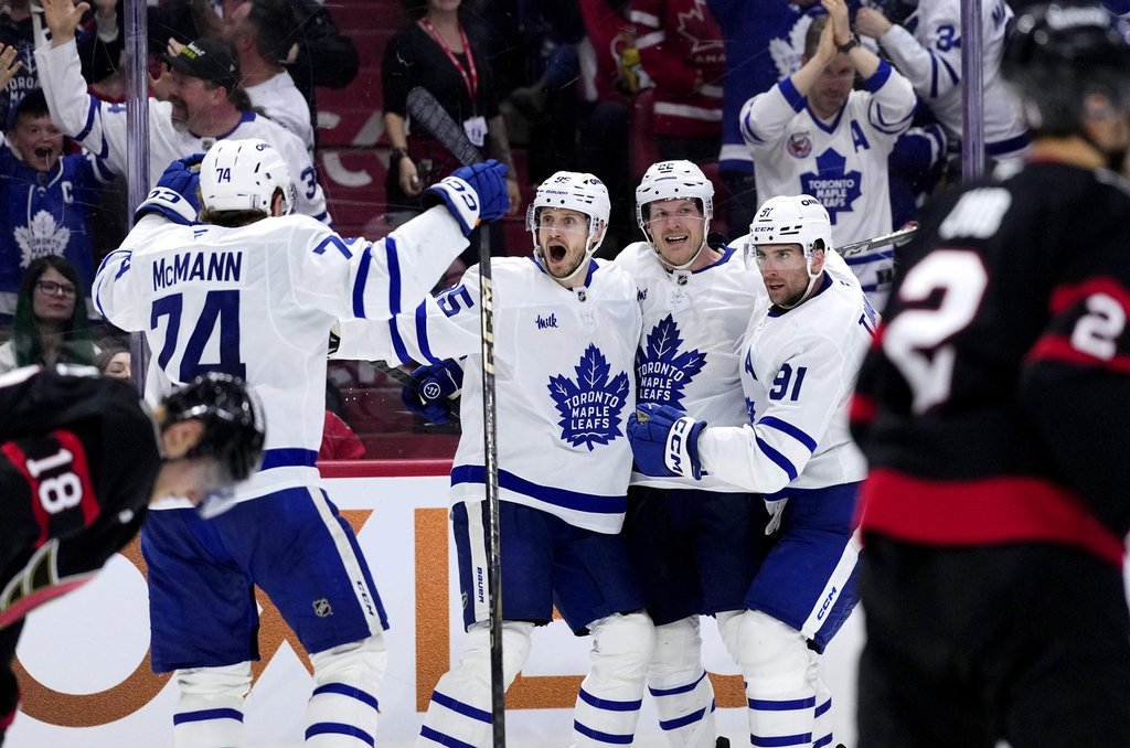 Торонто Главният треньор на Maple Leafs Крейг Берубе не