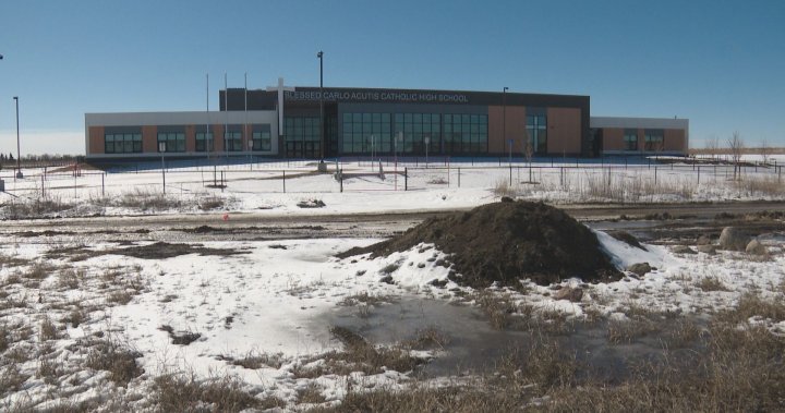 Семействата в Камроуз с нетърпение очакват чисто новото отваряне на