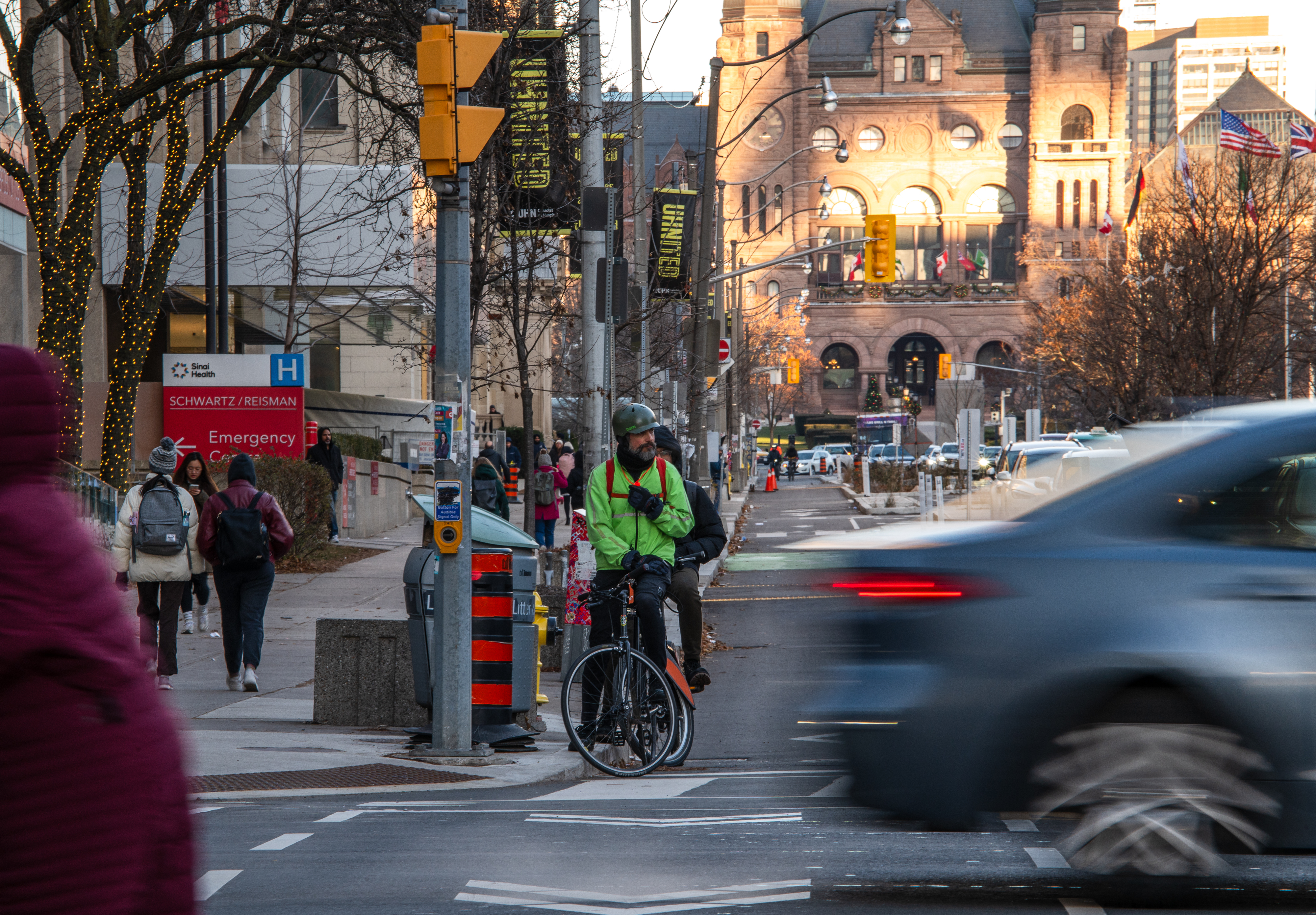 Съдия разпореди на правителството на Ford да спре всякакви предстоящи