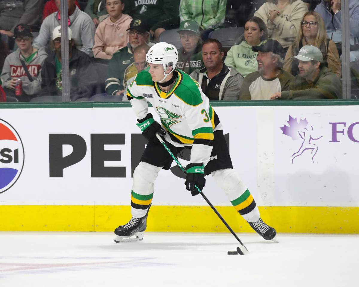 Sam Dickinson playing in a game for the London Knights.