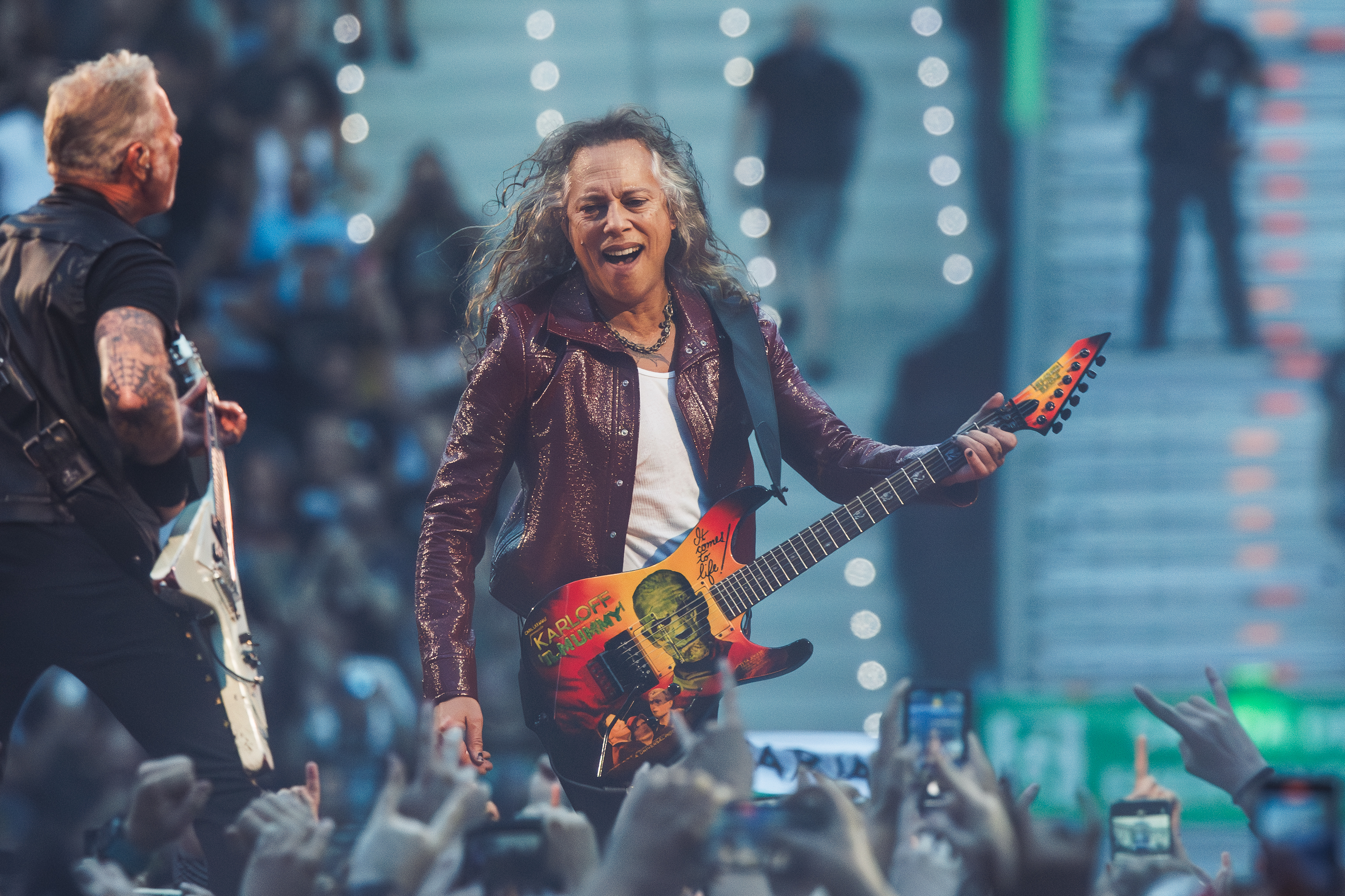 Тук ние погледнем назад към 2019 г когато Алън Крос