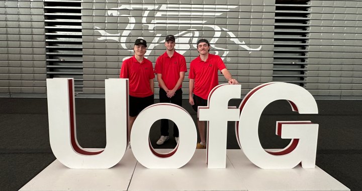 трима членове на голф екипа на Университета в Гюлф получиха