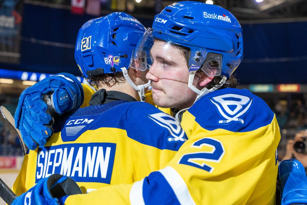 часове след като видя че кариерата му за младши хокей