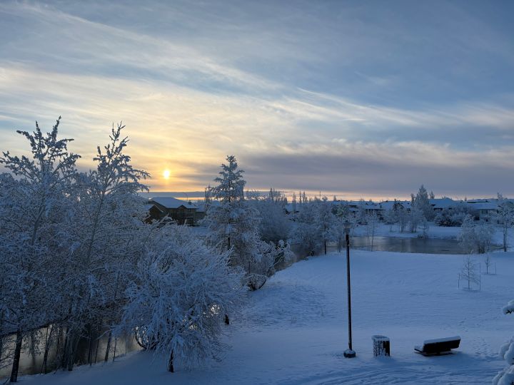 Snow covers the ground in Sylvan Lake, Alta., on April 22, 2025.