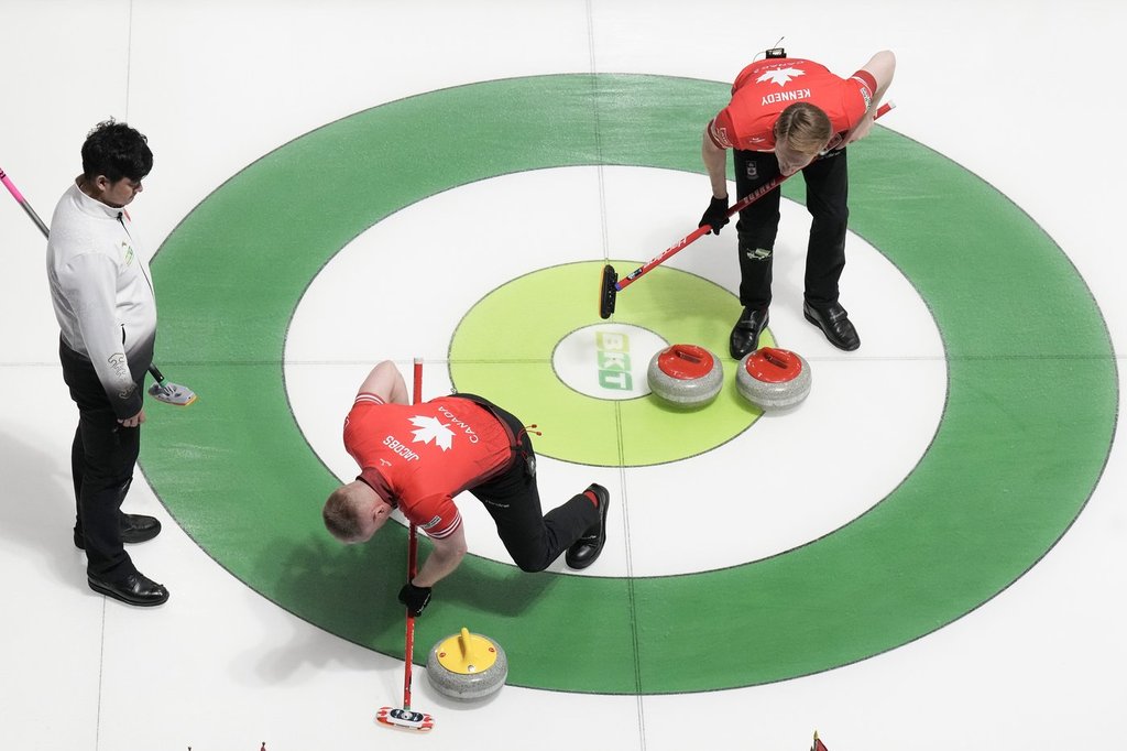 Brad Jacobs and Canada roll to comfortable win over China at world men’s curling playdowns