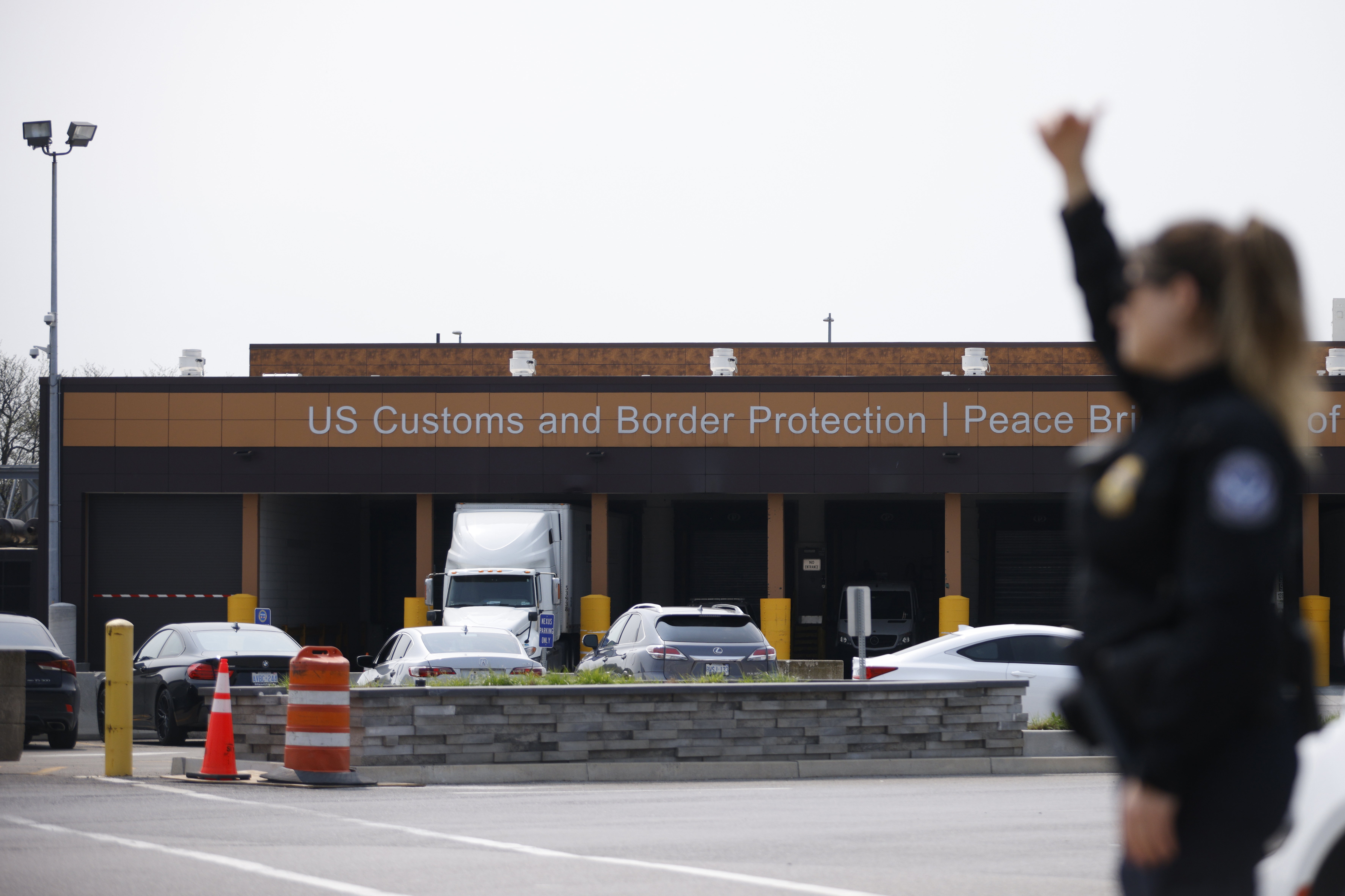 Има разочаровани ученици тревожни родители и предпазливи училищни служители в