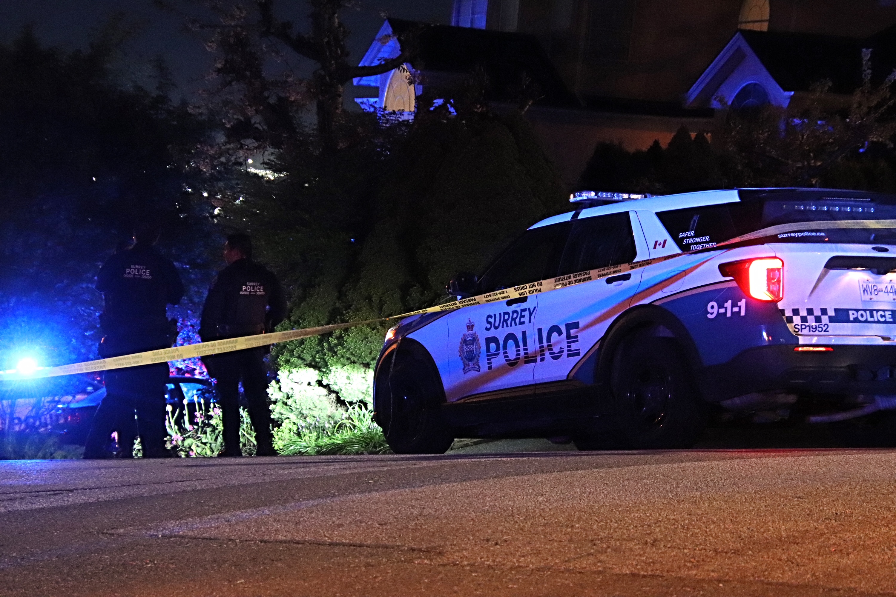 Имаше голямо полицейско присъствие в Сури в четвъртък вечер където