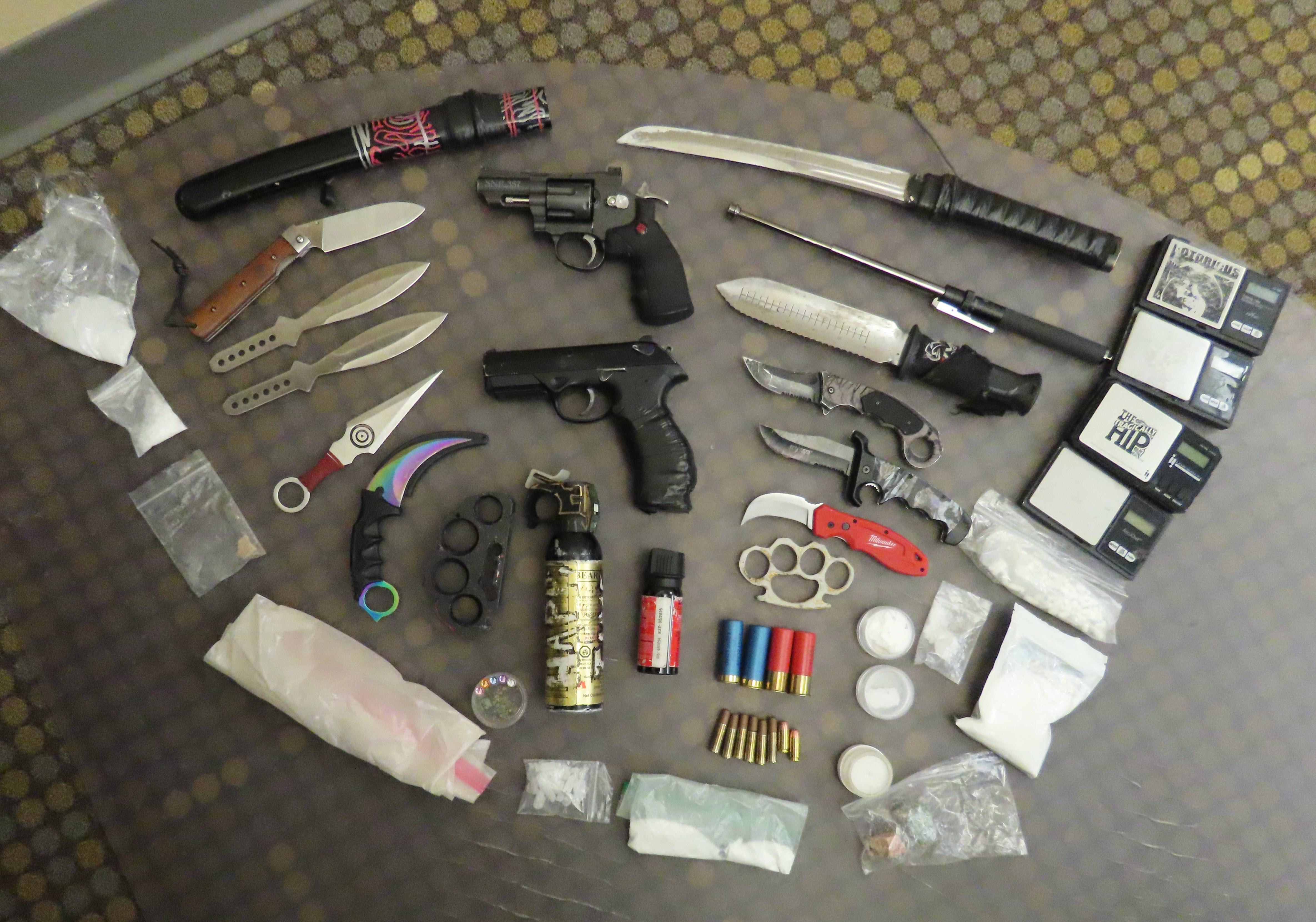 Калгари полицията е повдигнала обвинение на осем души и е