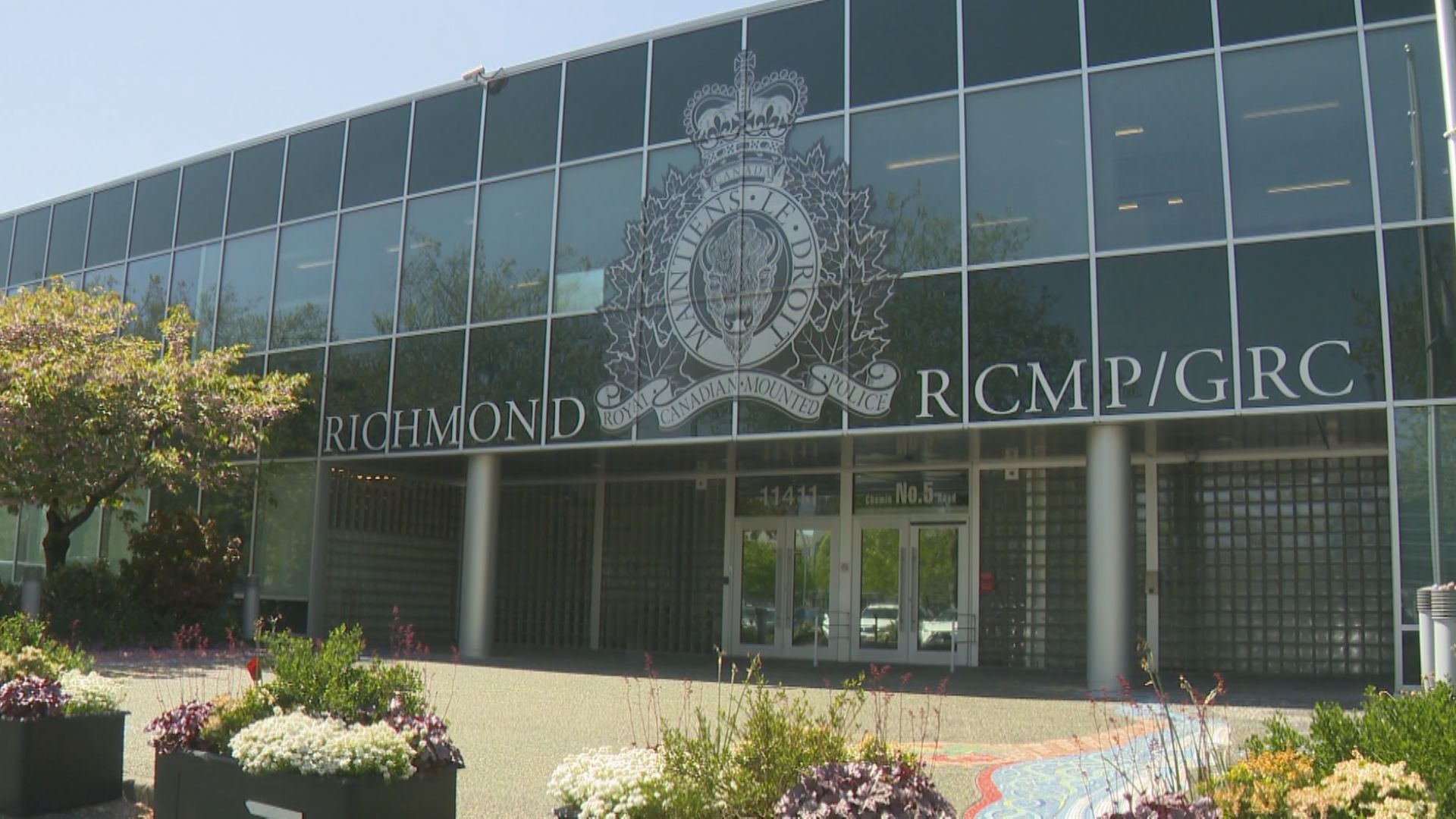 Тъй като секцията за сериозни престъпления на Ричмънд RCMP разследва