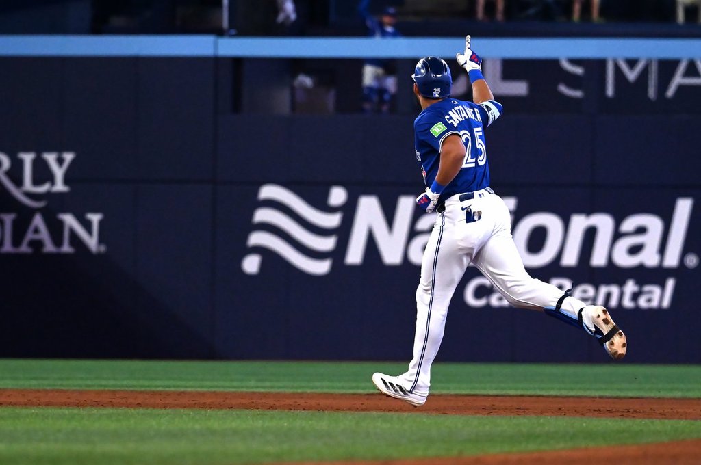 TORONTO – Anthony Santander is trying to get back into