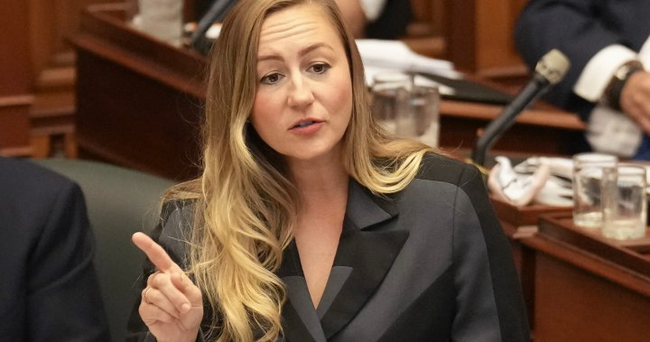 Правителството на Ford обмисля да предаде нови правомощия на министъра