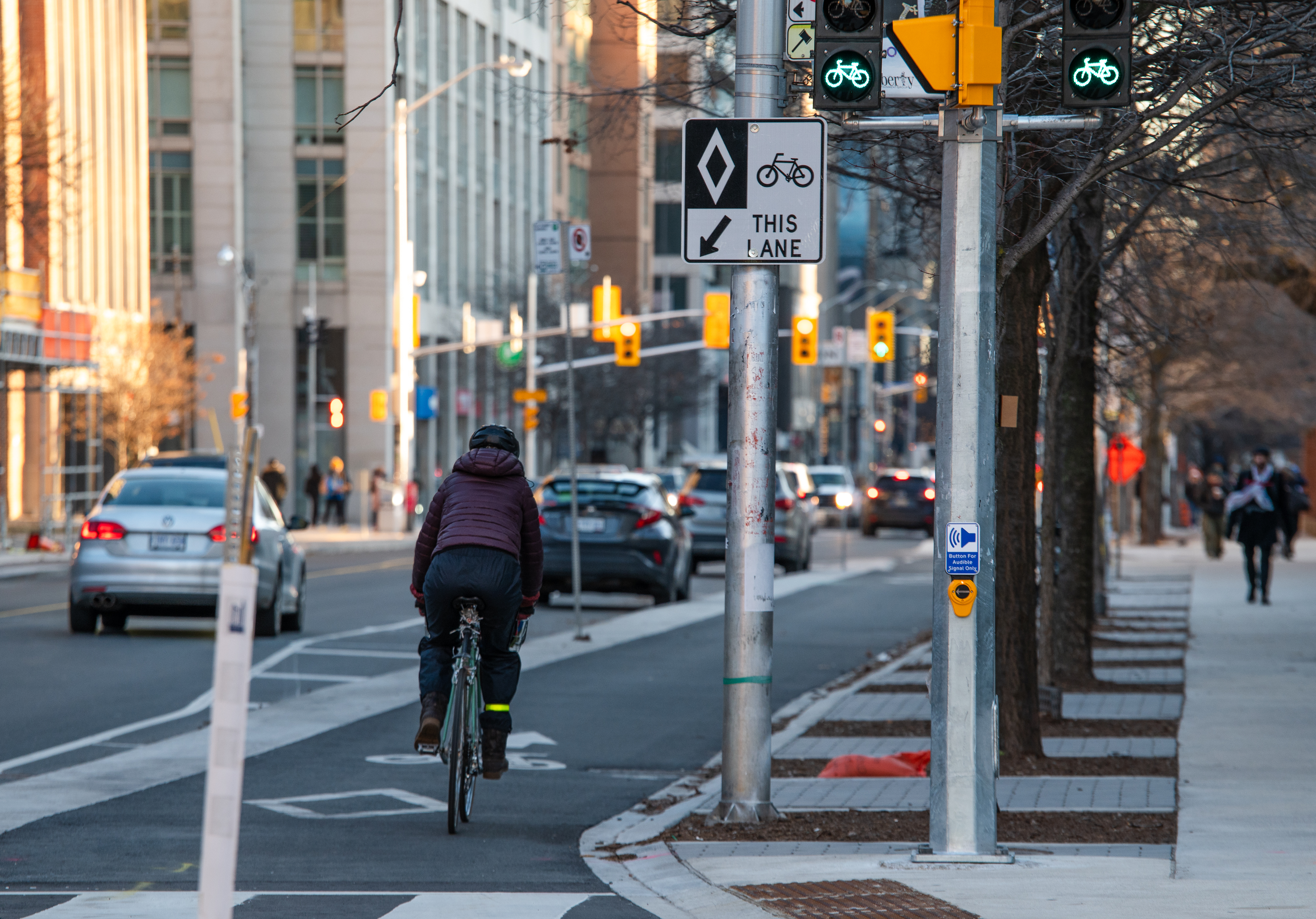 Седмици След като му бъде наредено да пауза планове за