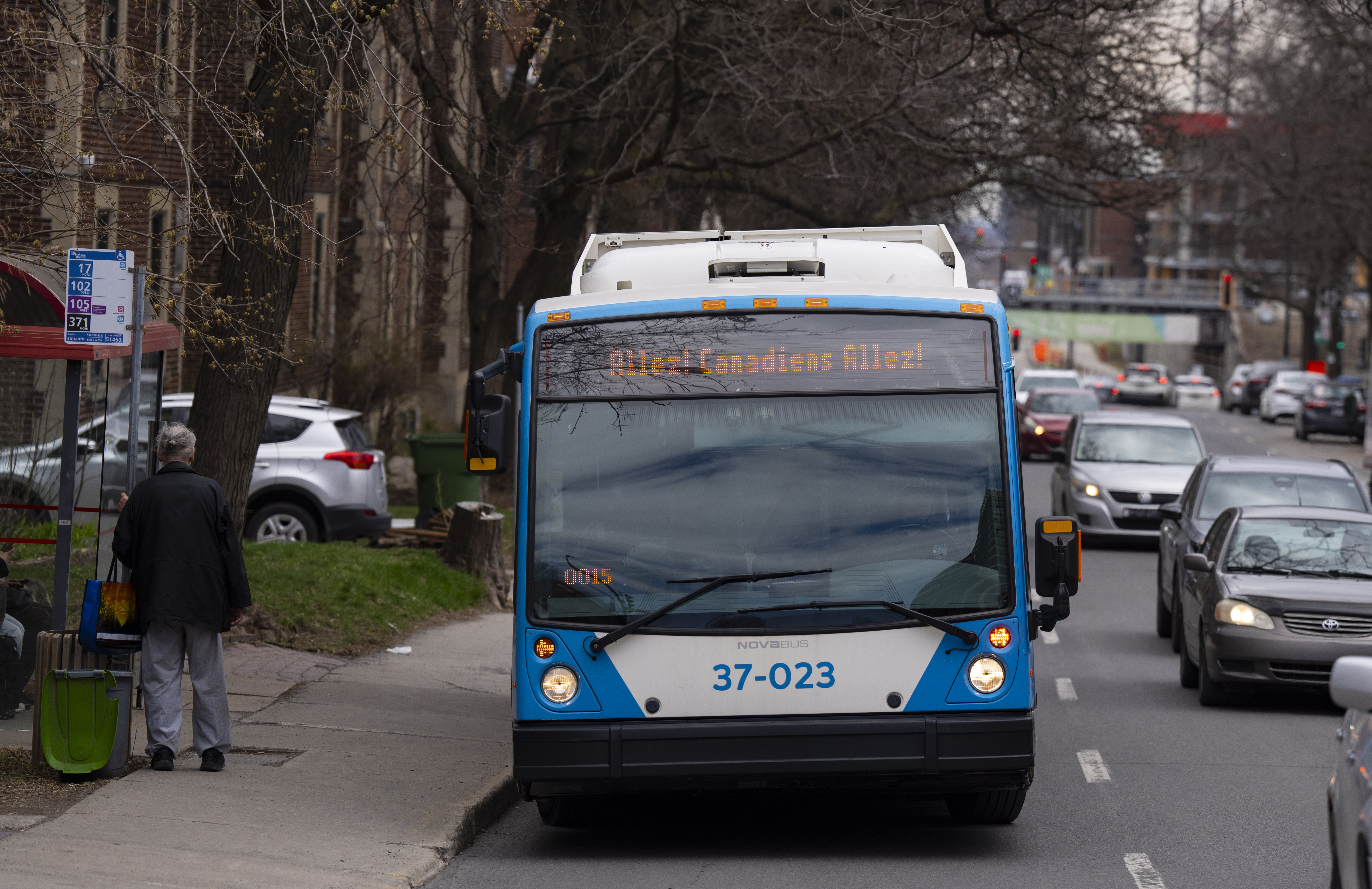 Езиковият пазач на Квебек се свърза с Агенцията за транзит