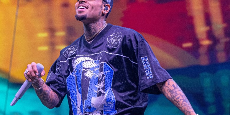 Chris Brown freed on $6.7-million bail in U.K. ahead of assault trial