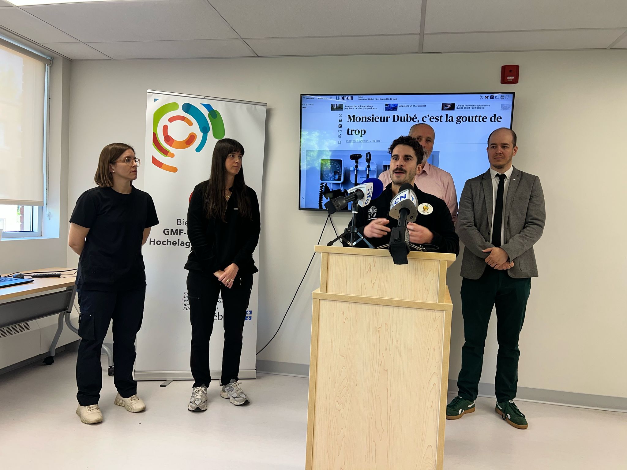 опозицията продължава да нараства срещу новото законодателство на Квебек регулиращо